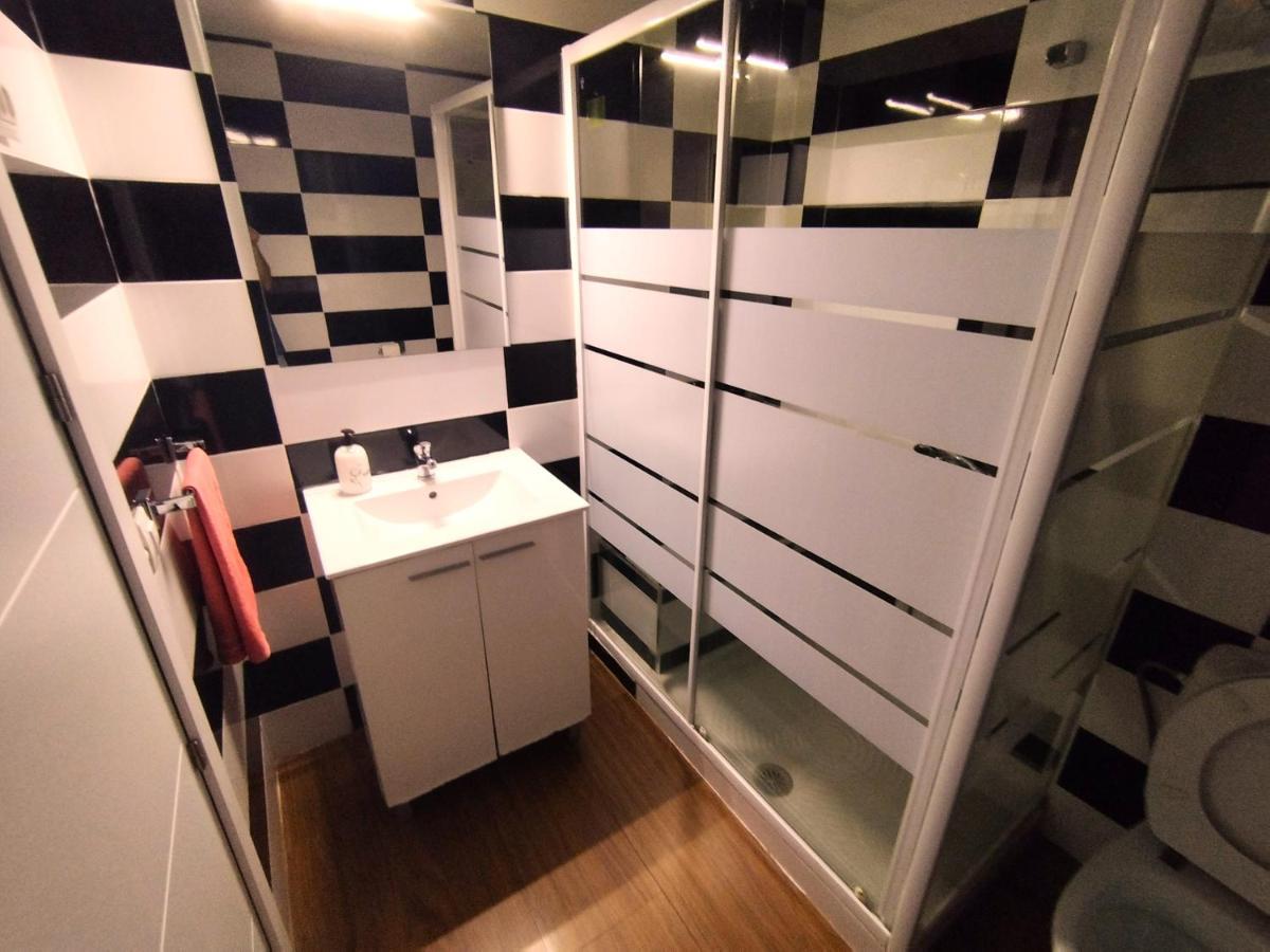 Sunny Flat With Huge Terrace! Close Downtown! لقنت المظهر الخارجي الصورة