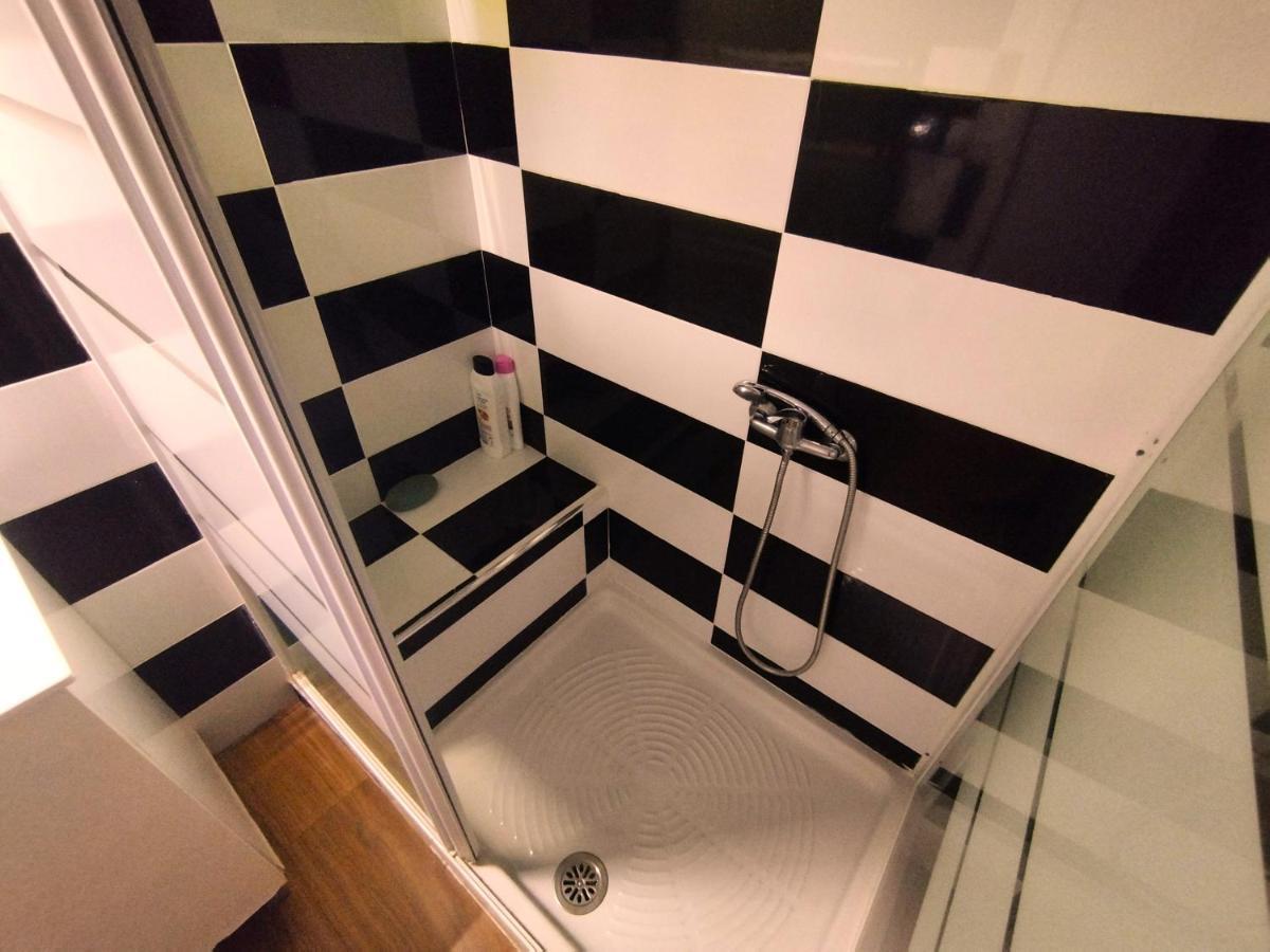 Sunny Flat With Huge Terrace! Close Downtown! لقنت المظهر الخارجي الصورة